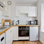 Spacious 3br In Temple Bar Apartment *