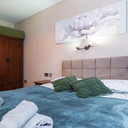 Апартаменты Spacious 3br In Temple Bar