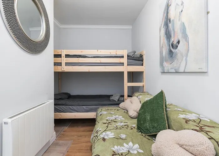Spacious 3br In Temple Bar
